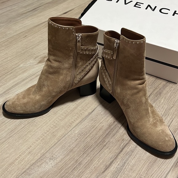 Givenchy Ankle Boots Beige Calf Suede 8.5 - Picture 6 of 16